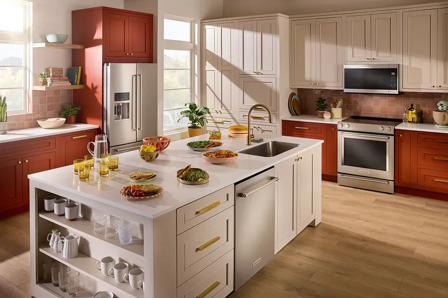 modern-appliances-in-traditional-kitchen
